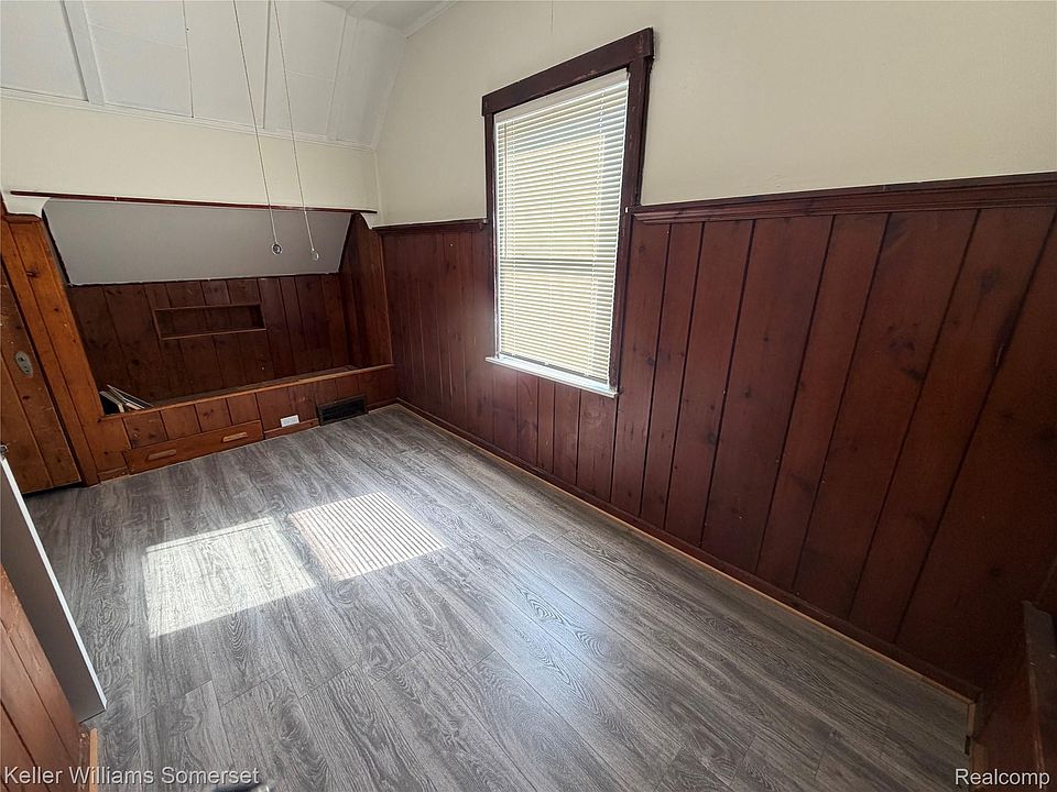 16936 Fairfield St, photo 23