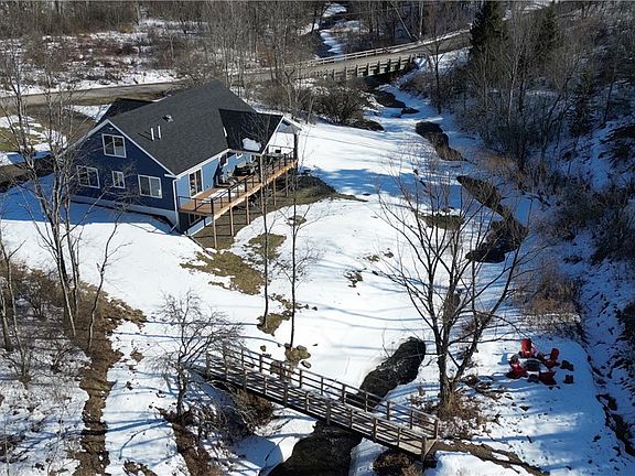2nd image of 731 E Handsome Brook Rd
