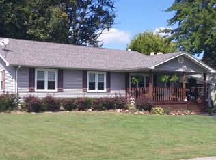 728 W Curtsinger Rd, Scottsburg, IN 47170