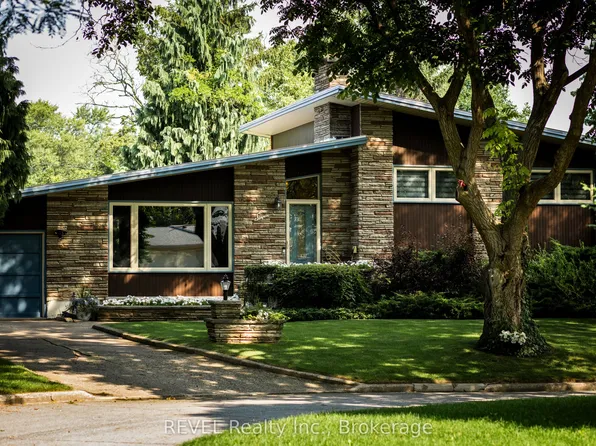 7 Glenayr Pl, Saint Catharines, ON L2T 2A2
