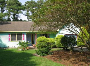 1912 Oglesby Rd, Morehead City, NC 28557