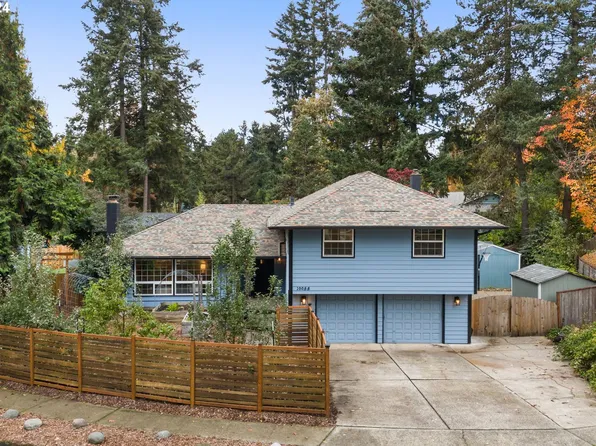 10055 SW Paulina Dr, Tualatin, OR 97062