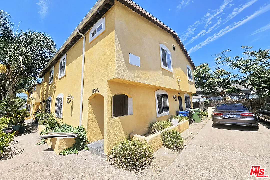 4 bed, 3.0 bath, 1562 sqft, $3,300 — Photo 1