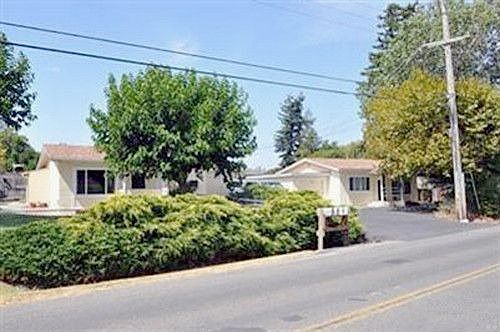 1st image of 84 Eucalyptus Ave