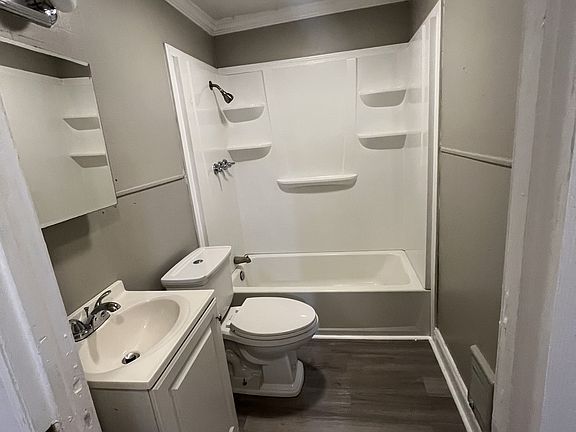 5th image of 515 E Pennsylvania Ave