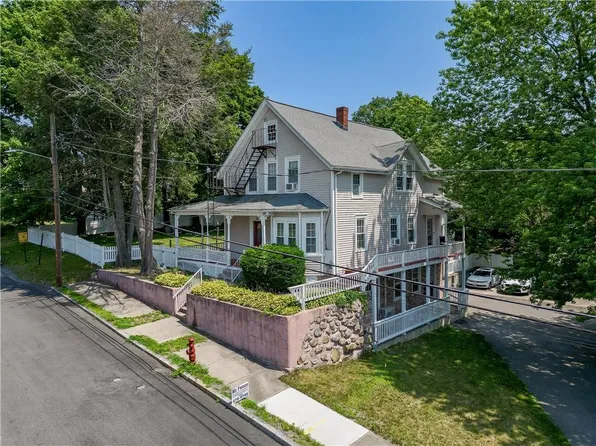 507 Summer St, Woonsocket, RI 02895
