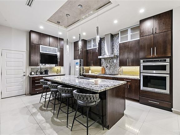 2nd image of 1704 Crown Pointe Blvd