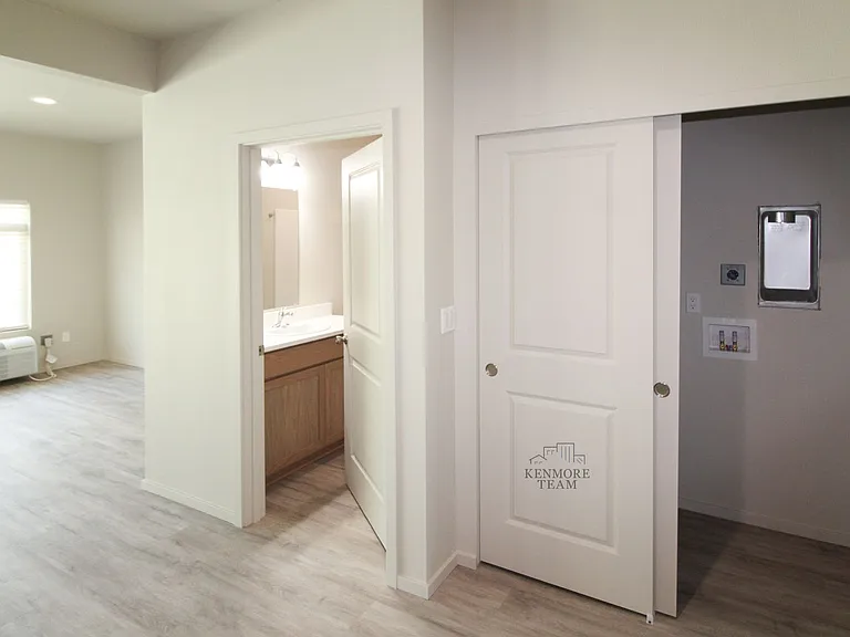 SANDHILL APARTMENTS — Photo 12