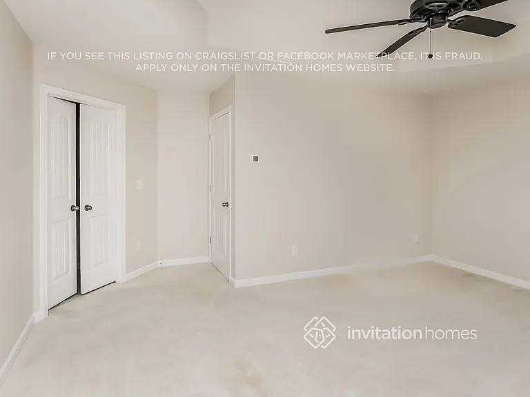 402 Montclair Ct — Photo 9