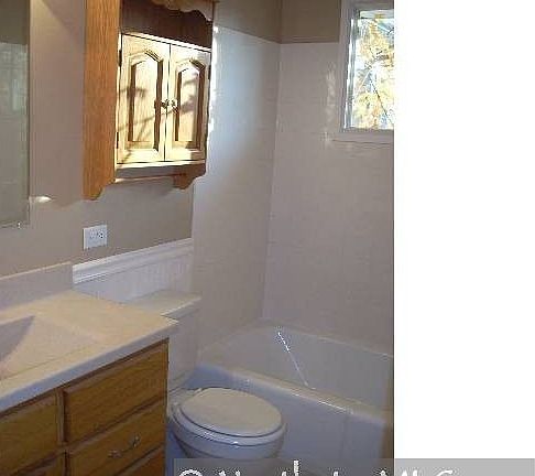 3rd image of 1830 Barry Dr