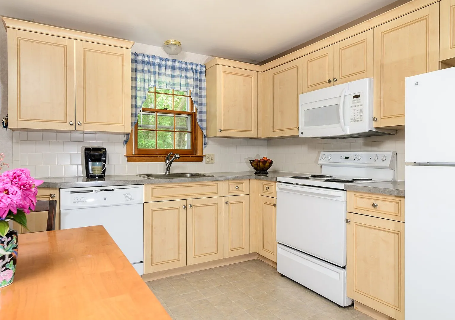 Pinetree Gardens: 101G3 — Photo 2