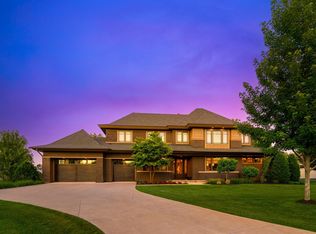 3776 Woodland Cove Pkwy, Excelsior, MN 55331