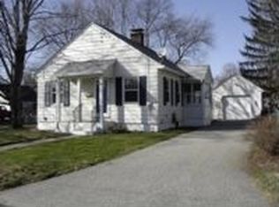50 Meadowbrook Rd, Longmeadow, MA 01106