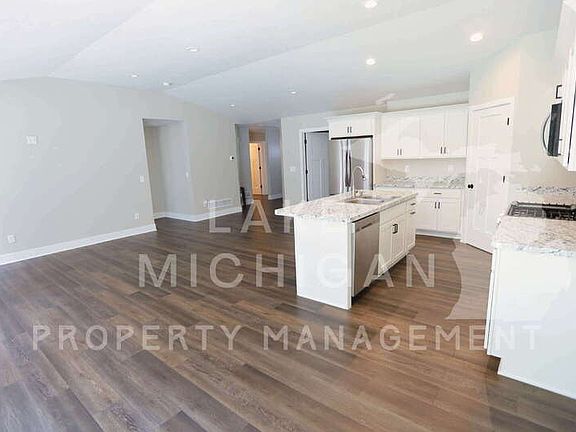 3rd image of 18677 174th Ave
