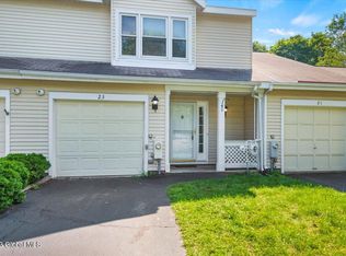 23 Cobble Ct, Clifton Park, NY 12065