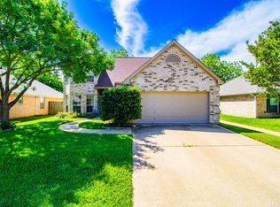 4108 Hideaway Dr, Arlington, TX 76017