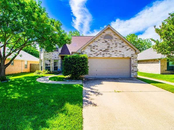 4108 Hideaway Dr, Arlington, TX 76017