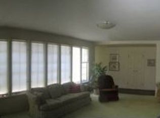 101 W 19th Ave, Hutchinson, KS 67502