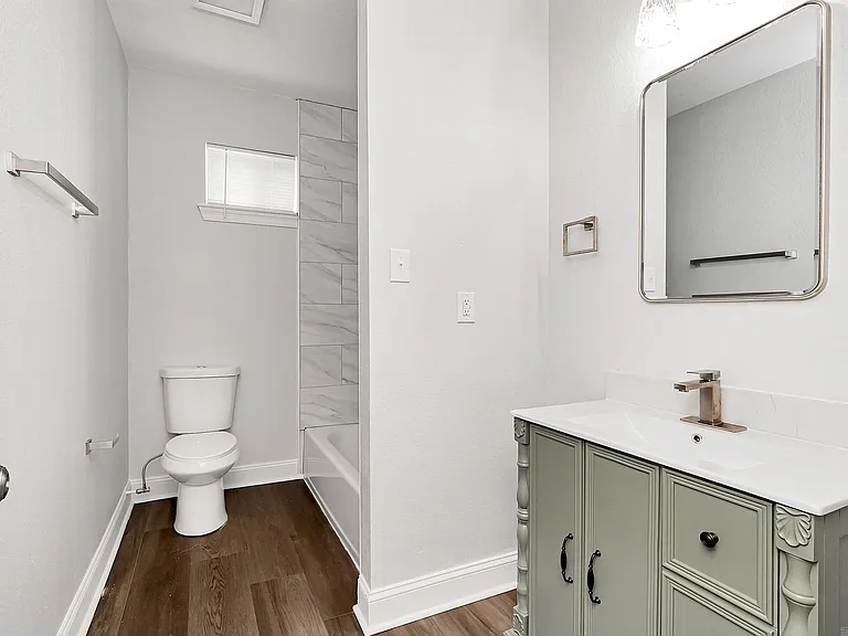 2645 Seneca St — Photo 14