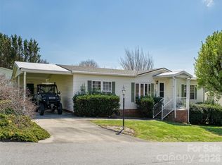 4 N Marjorie Ln, Hendersonville, NC 28792