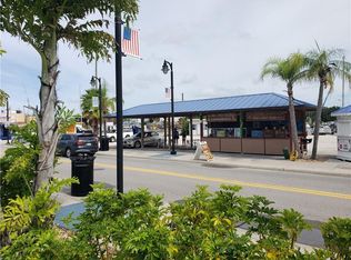 562 Dodecanese Blvd, Tarpon Springs, FL 34689