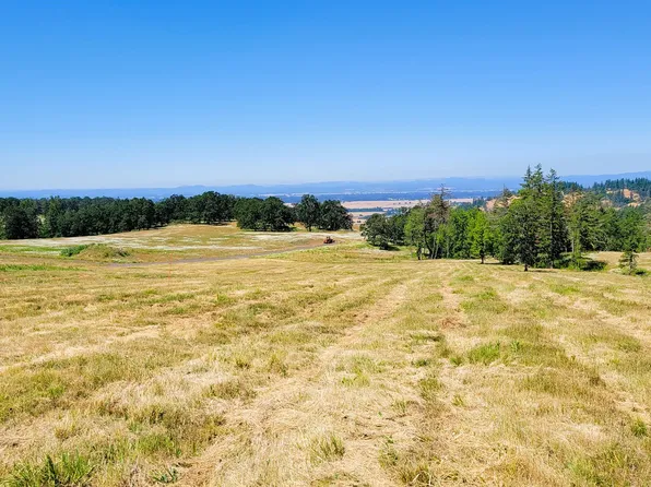 34090 Mount Tom Dr #7, Harrisburg, OR 97446