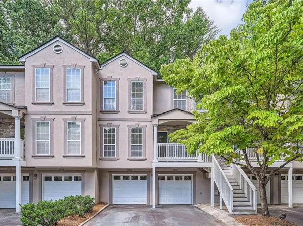 303 Masons Creek Cir, Sandy Springs, GA 30350