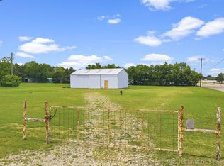 14 Cottonwood St, Lone Grove, OK 73443