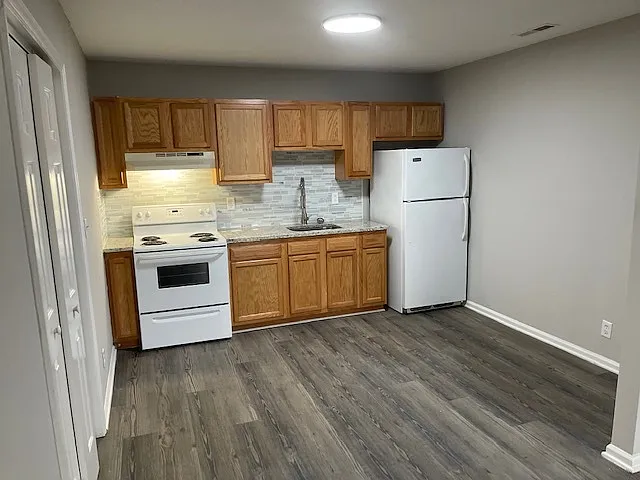 242 Hoskins Mill Ln — Photo 9