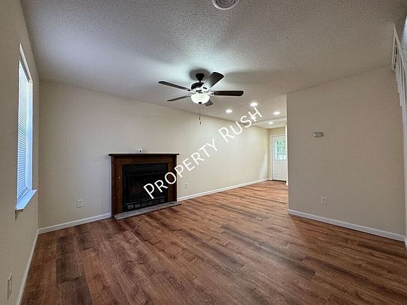 3rd image of 1511 Rustic Dr NW #1509