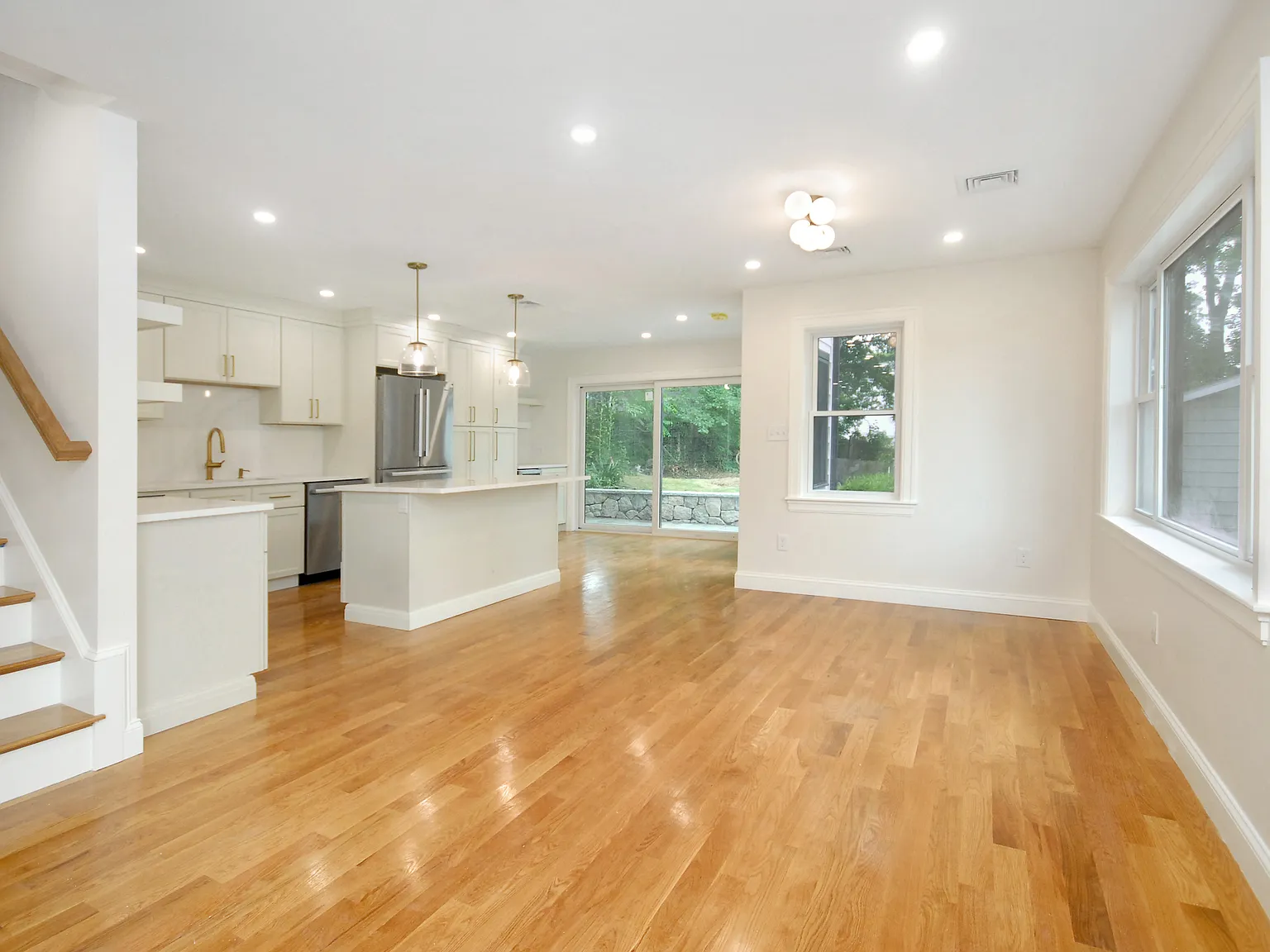 3 bed, 2.5 bath, 1528 sqft, $4,500 — Photo 4