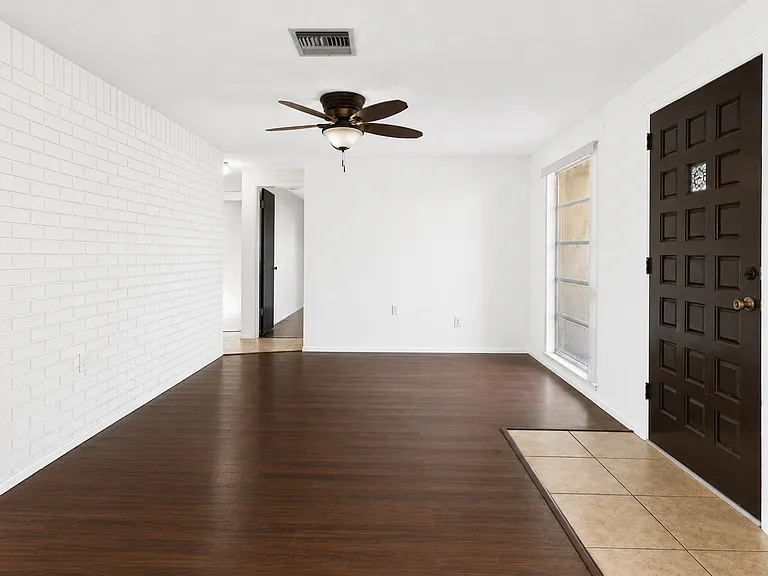3022 Salisbury Dr — Photo 4