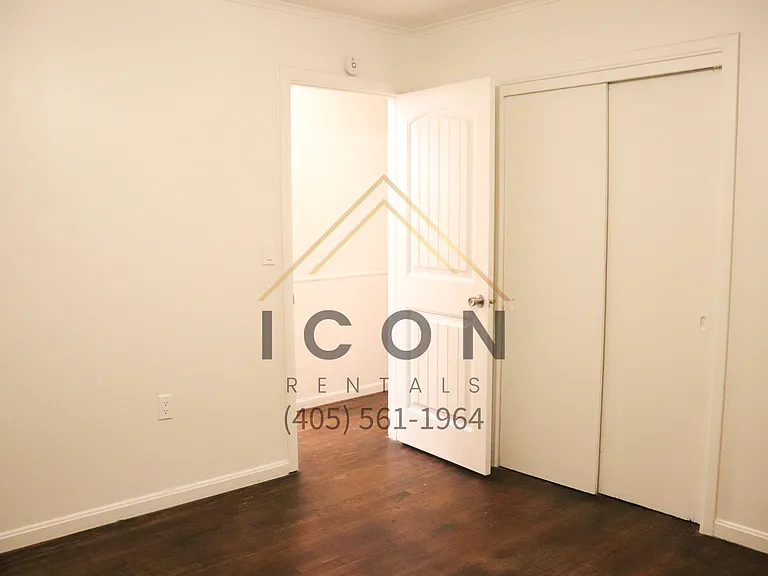 1108 W Warren St — Photo 14