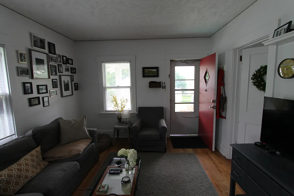 Building Photo - 2108 S 58th St