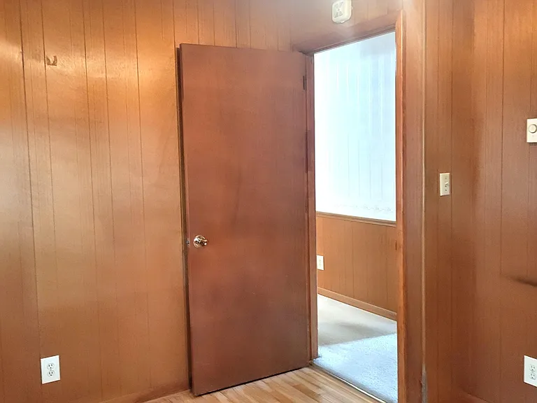 735 W Philadelphia Ave — Photo 25