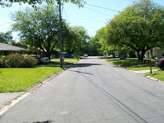 5th image of 125 Sherwood Cir