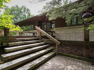 6576 S Lake Shore Dr, Harbor Springs, MI 49740