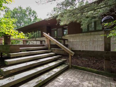6576 S Lake Shore Dr, Harbor Springs, MI, 49740