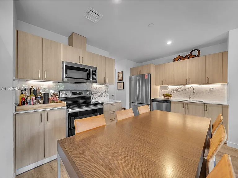 320 NE 126th St #32 — Photo 3