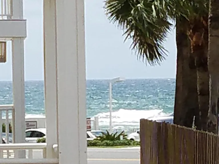 Yup, the gulf is that close!