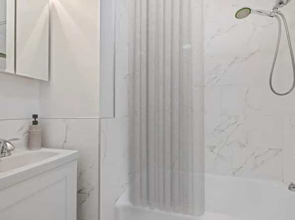 50 West 34th Street image 5 of 31