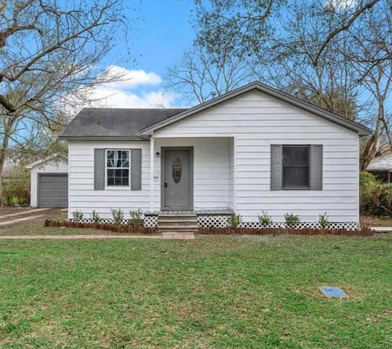 1st image of 108 Begonia Ln
