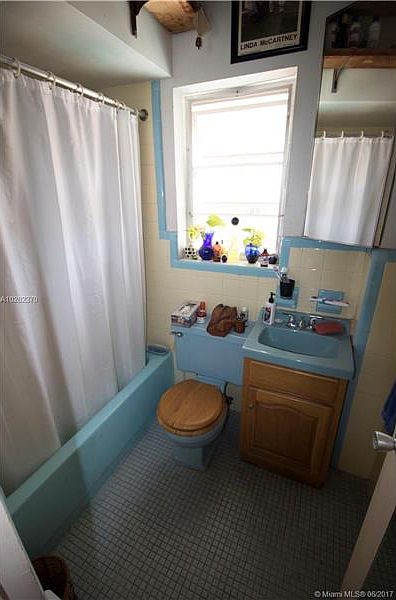 2nd image of 234 Antiquera Ave APT 5