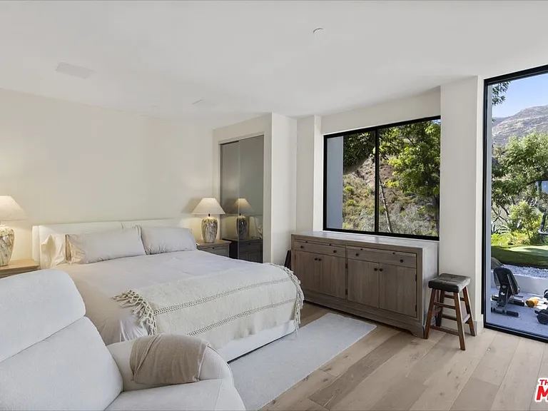 3851 Sweetwater Canyon Dr — Photo 15