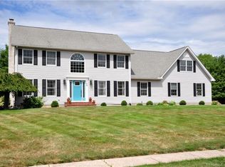 140 Silver Creek Dr, Suffield, CT 06078