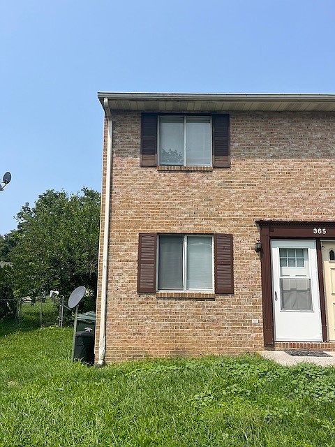 1st image of 365A Woodpoint Ave #A