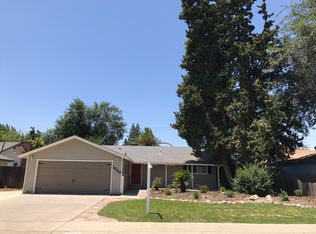 1529 S Burke St, Visalia, CA 93292