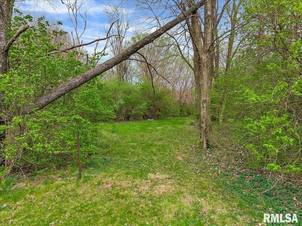 13422 N State Route 40, Dunlap, IL 61525