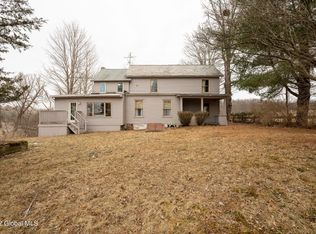 3 N Schodack Rd, East Greenbush, NY 12061