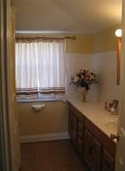 4th image of 1316 Hawthorne Ave